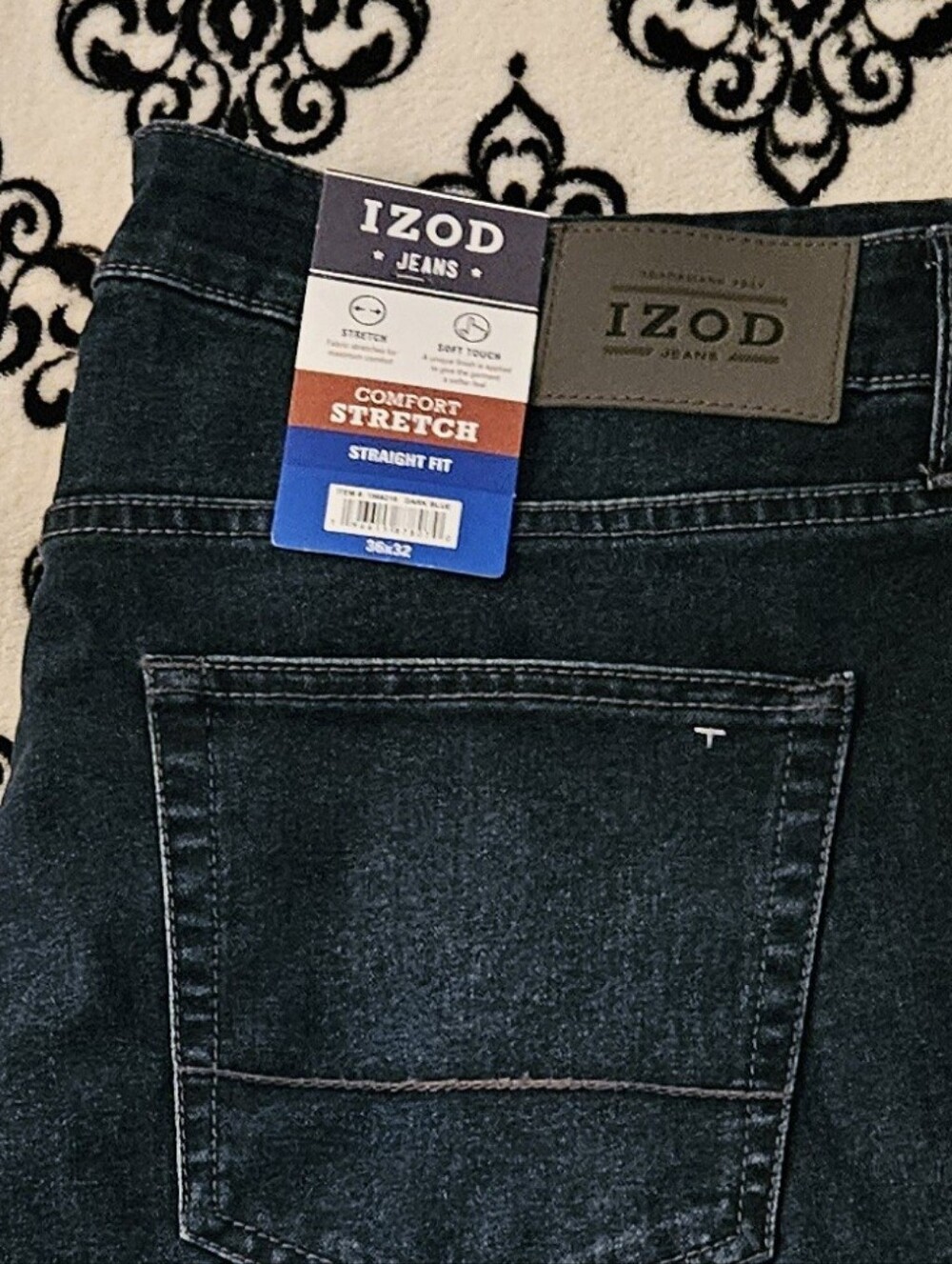 IZOD Men's Dark WashBlue Jeans